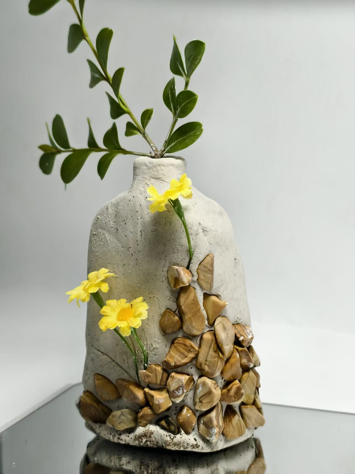 Landscape stone styling idea for indoor decorative vases